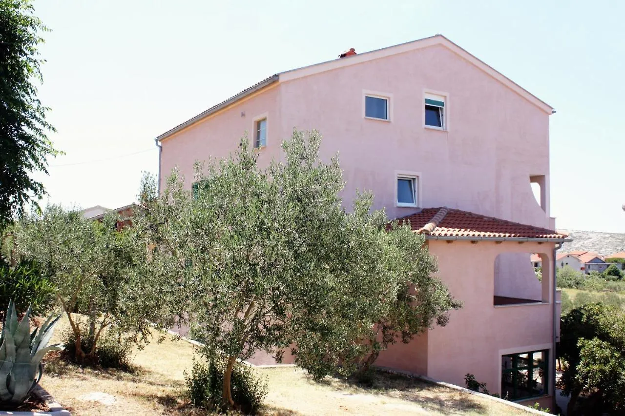 Apartments And Rooms With Parking Space Barbat, Rab - 5070 Barbat na Rabu 2*,